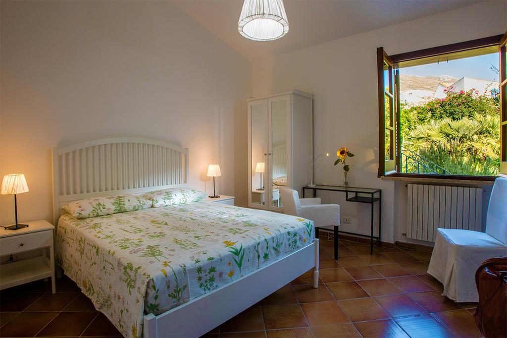 Bed and Breakfast Poggio Di Mare Кастеллуццо Номер фото