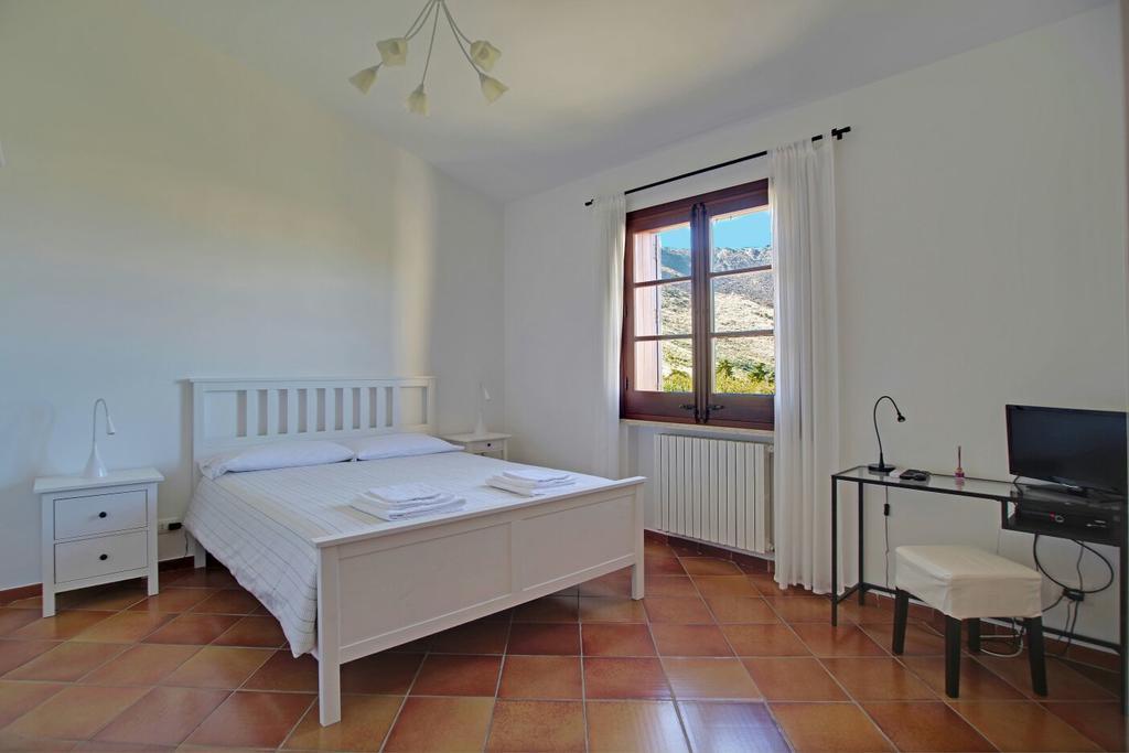 Bed and Breakfast Poggio Di Mare Кастеллуццо Экстерьер фото